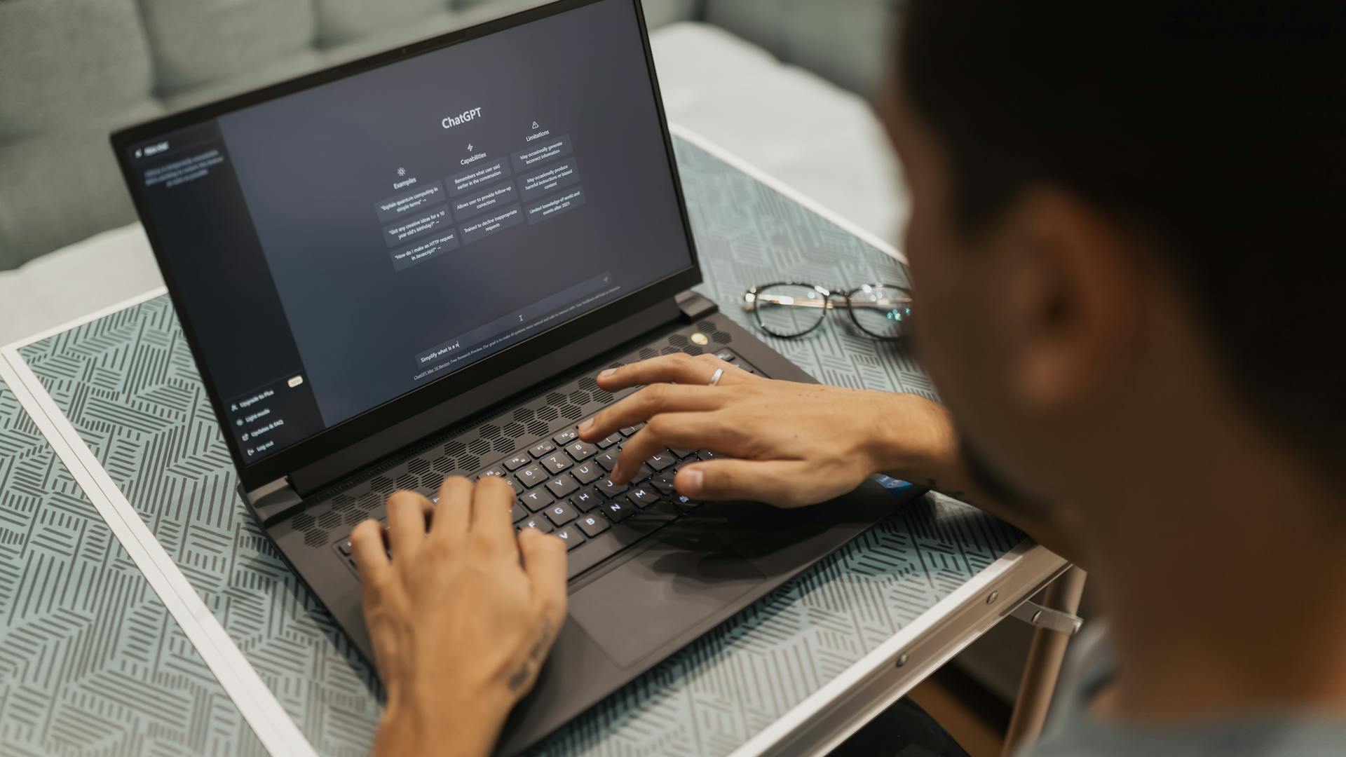 Effizienter arbeiten im Alltag: Wie KI deine täglichen Aufgaben automatisiert