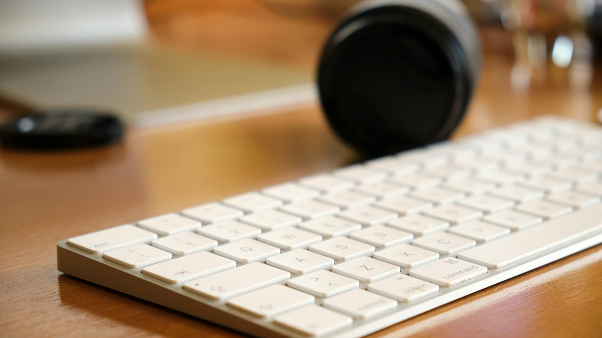 Leise Tastatur fürs Home Office: Worauf es beim Arbeiten wirklich ankommt